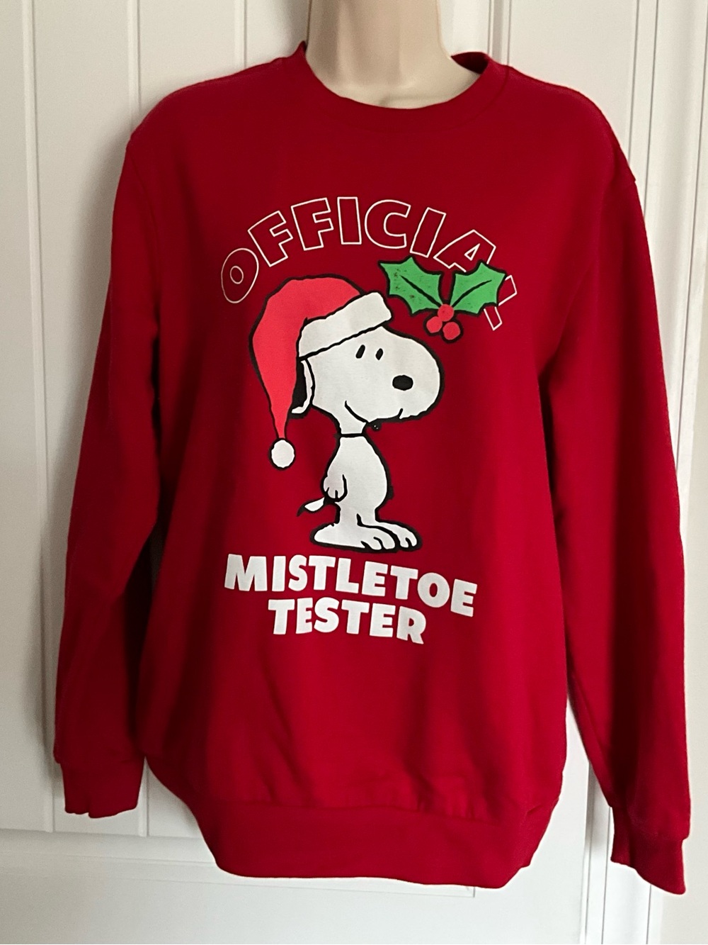Peanuts Red Snoopy Mistletoe Tester Crewneck - Men